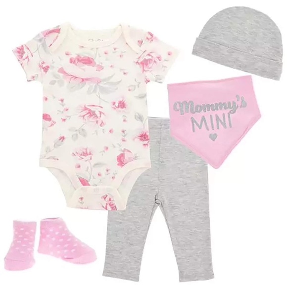 Newborn Baby Girl Boy Mommy's Mini Clothing Layette Gift Set Essentials Bodysuit